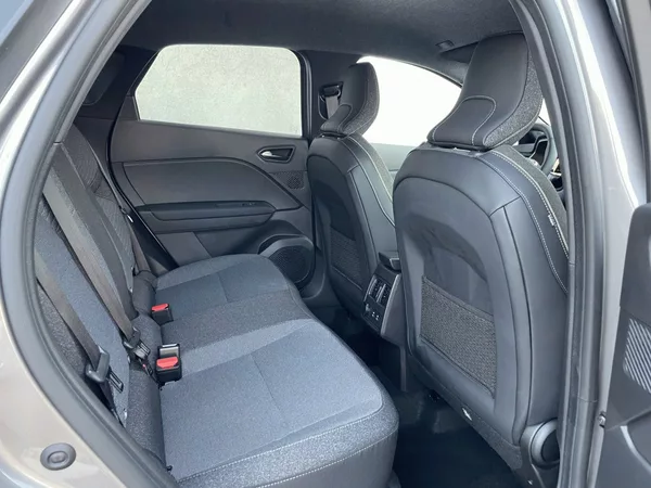 Renault Captur TECHNO 1,3TCe 160k EDC - foto 9