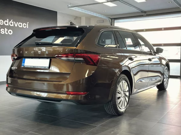 Škoda Octavia Combi Active 2,0TDI 115k - foto 3