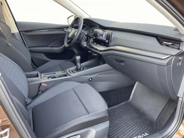 Škoda Octavia Combi Active 2,0TDI 115k - foto 6