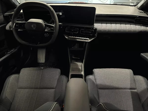 Renault 4 E-TECH techno 150 k comfort range - foto 9