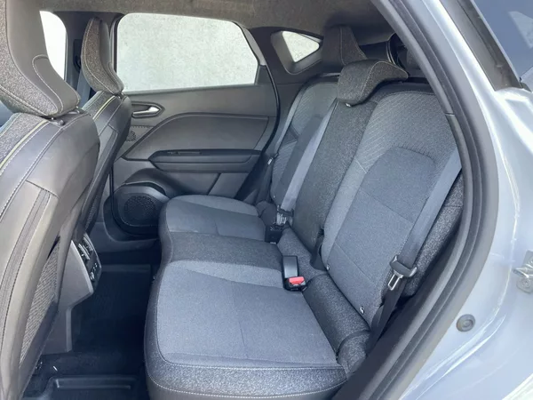 Renault Captur TECHNO 1,3TCe 160k EDC - foto 14