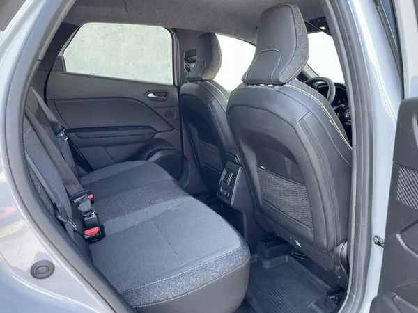 Renault Captur TECHNO 1,3TCe 160k EDC - foto 9