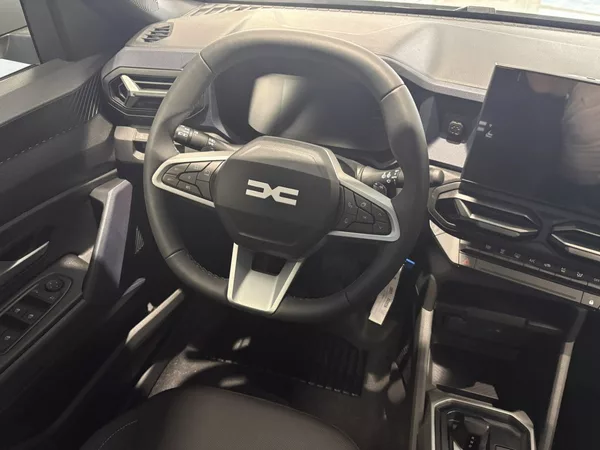 Dacia Duster expression hybrid 150 4x4 - foto 10