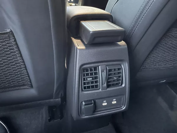 Renault Captur TECHNO 1,3TCe 160k EDC - foto 18