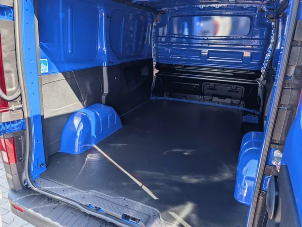 Renault Trafic L1H1 do 2,5t Furgon - foto 4