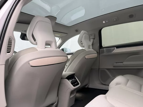 Volvo ES90 PURE ELECTRIC ULTRA - foto 18
