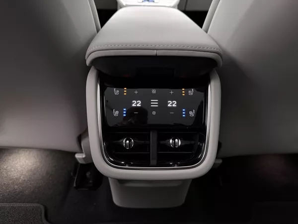 Volvo ES90 PURE ELECTRIC ULTRA - foto 19