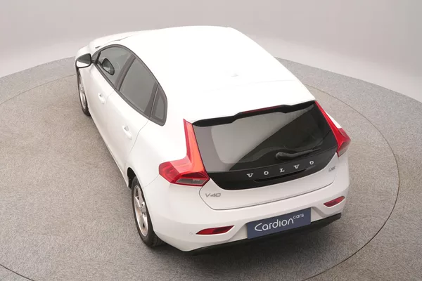 Volvo V40 D2 MOMENTUM CZ - foto 14