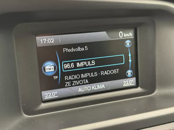 Volvo V40 D2 MOMENTUM CZ - foto 29