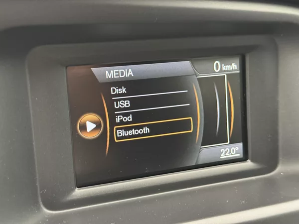 Volvo V40 D2 MOMENTUM CZ - foto 30