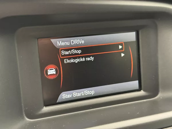 Volvo V40 D2 MOMENTUM CZ - foto 33