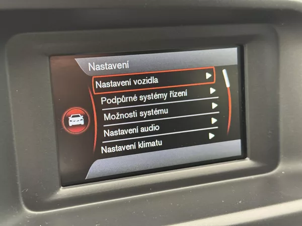 Volvo V40 D2 MOMENTUM CZ - foto 34