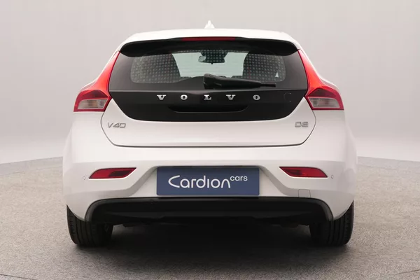 Volvo V40 D2 MOMENTUM CZ - foto 9