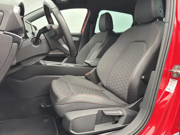 Seat Leon 1.5 TSI 110kW FR CZ - foto 4