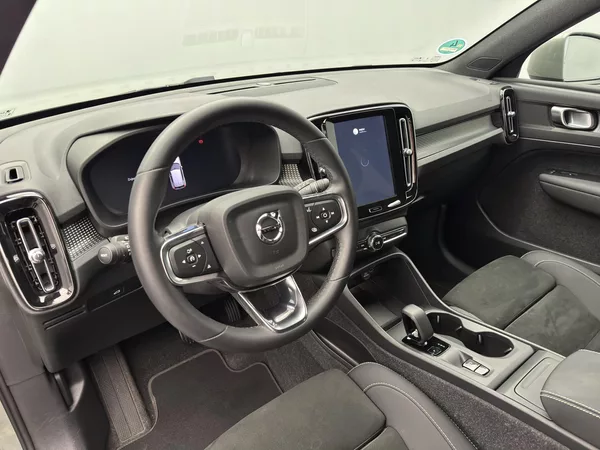Volvo XC40 B3 CORE AUT - foto 21
