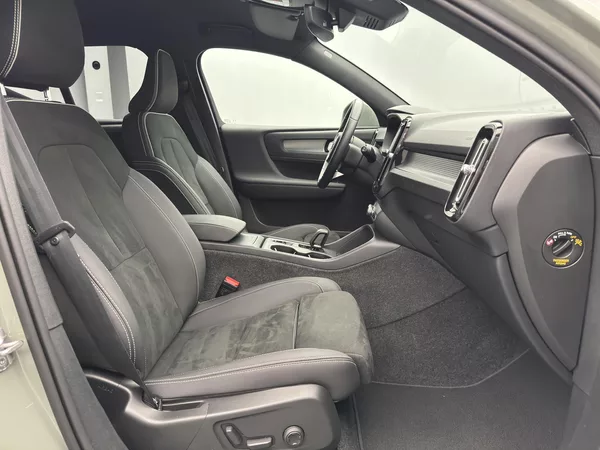 Volvo XC40 B3 CORE AUT - foto 23