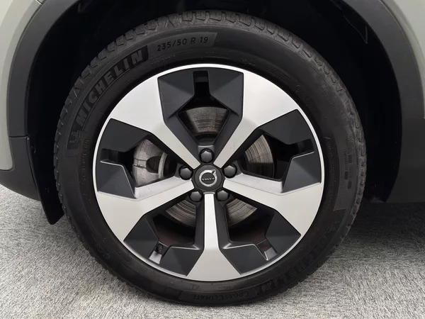 Volvo XC40 B3 CORE AUT - foto 42