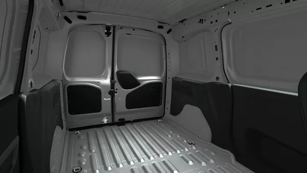 Opel Combo Van 1.2 TURBO 110k MT6 - foto 7