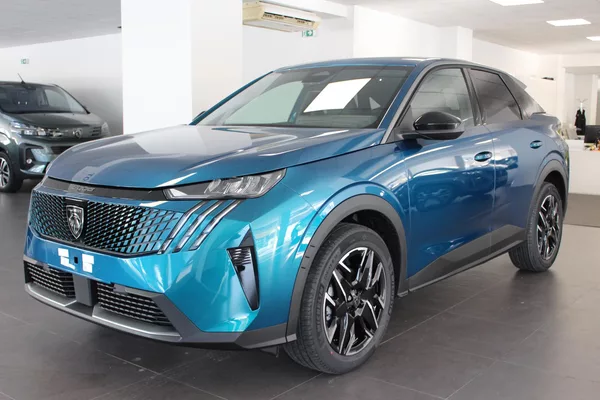 Peugeot 3008 ALLURE Hybrid 145 e-DCS6