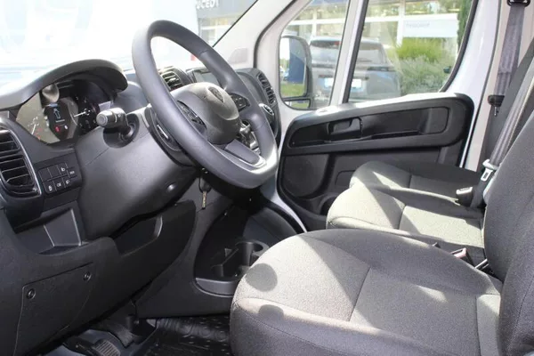 Peugeot Boxer Furgon 3000 L2H1 BlueHDi 120k - foto 5