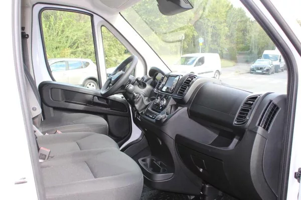 Peugeot Boxer Furgon 3000 L2H1 BlueHDi 120k - foto 6