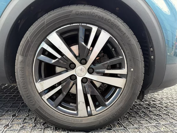Peugeot 5008 ALLURE PureTech 130k EAT6 - foto 10