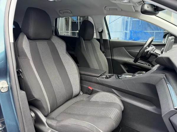 Peugeot 5008 ALLURE PureTech 130k EAT6 - foto 33
