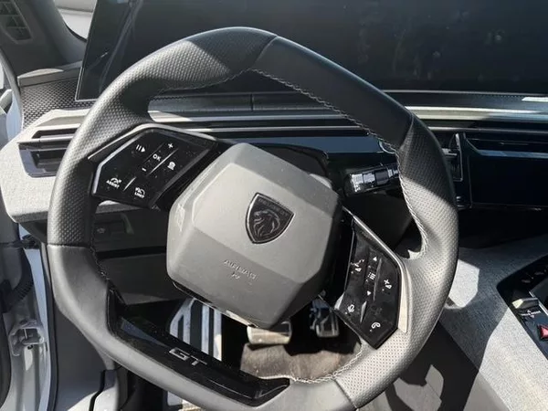 Peugeot 3008 GT Hybrid 145 e-DCS6 - foto 12