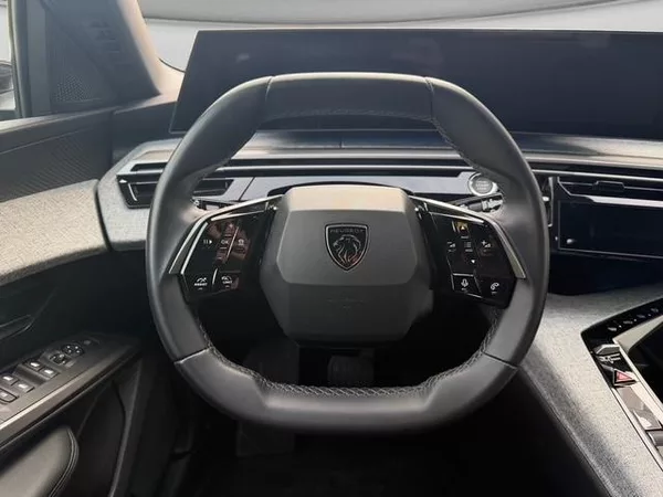 Peugeot 5008 ALLURE Hybrid 145 e-DCS6 - foto 12