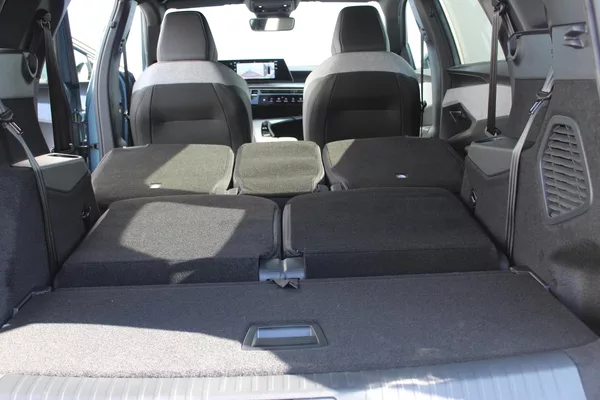 Peugeot 5008 ALLURE Hybrid 145 e-DCS6 - foto 15