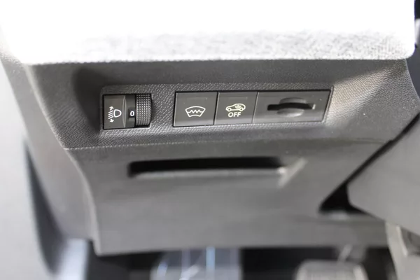 Peugeot 5008 ALLURE Hybrid 145 e-DCS6 - foto 31