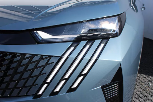 Peugeot 5008 ALLURE Hybrid 145 e-DCS6 - foto 6