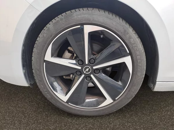 Opel Astra 1.2 Turbo 96kW GS AUT8 - foto 15