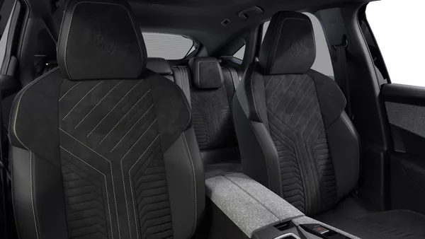 Peugeot 3008 GT ELECTRIC 225k (73 kWh) - foto 9