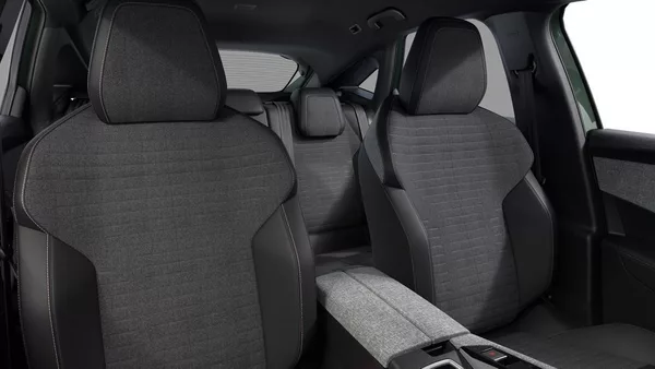 Peugeot 3008 BUSINESS EL 325k (73 kWh) AWD - foto 9