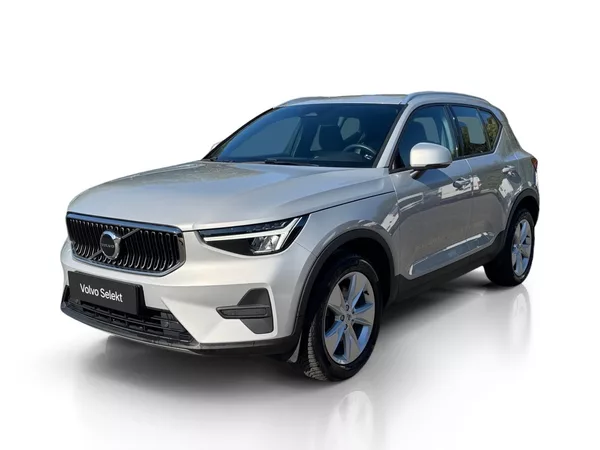 Volvo XC40 B3 FWD // 1. maj // ČR + kola