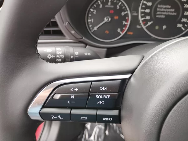 Mazda CX-30 2.5L 140ps 6AT FWD Centre-Line - foto 9