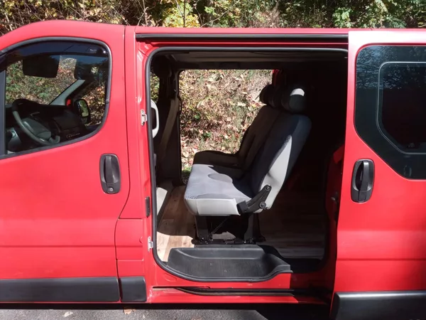 Renault Trafic 2,0 D 9 MÍST, TZ, kamera ! - foto 10