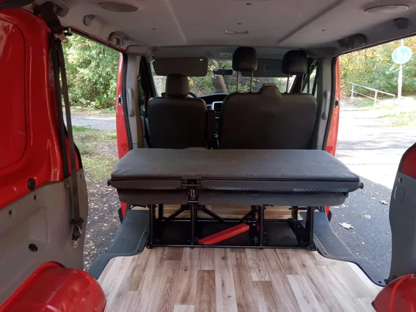 Renault Trafic 2,0 D 9 MÍST, TZ, kamera ! - foto 16