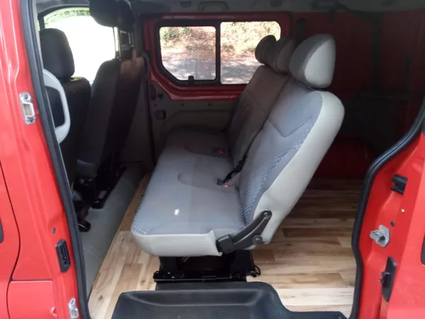Renault Trafic 2,0 D 9 MÍST, TZ, kamera ! - foto 17