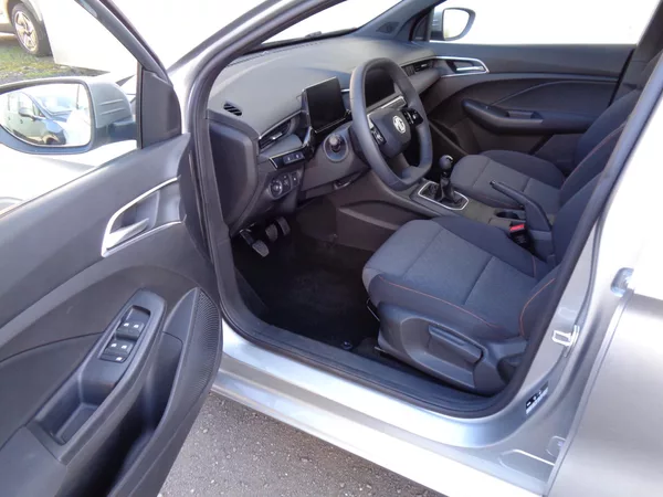 MG MG3 1,5 85 kW Excite - foto 8