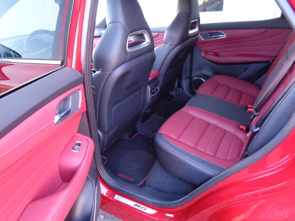 MG EHS 1,5 PHEV 10 AT, Exclusive - foto 23