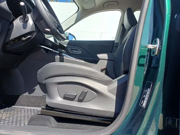 MG ZS EXCLUSIVE hybrid+ 145 kW - foto 10