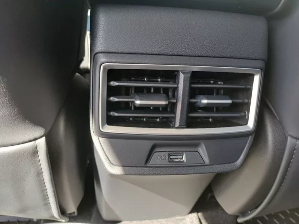 MG ZS EXCLUSIVE hybrid+ 145 kW - foto 16