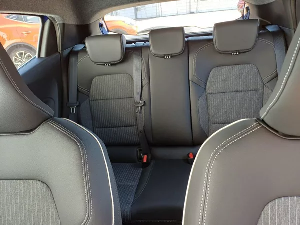 Mitsubishi Colt Invite 1,0 MPI -T 67 kW 6MT - foto 18