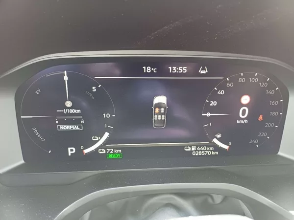Mitsubishi Outlander Instyle+ 2,4 MIVEC 2xelektromo - foto 13