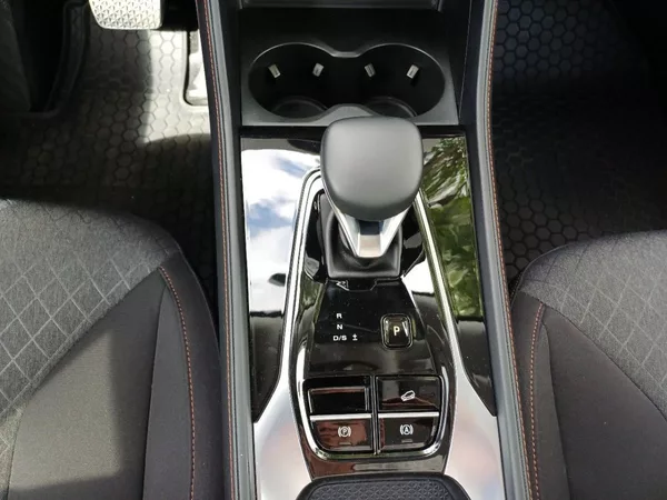 MG HS EMOTION 1,5 TGI 125 kW automat - foto 11