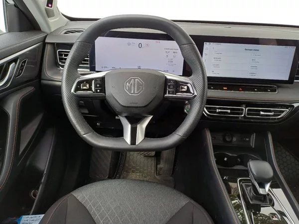 MG HS EMOTION 1,5 TGI 125 kW automat - foto 10