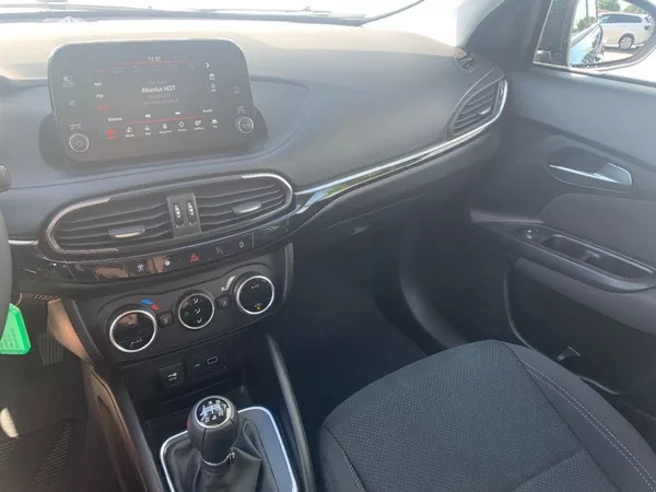 Fiat Tipo Kombi Life 1,0 FireFlay 100 k - foto 21