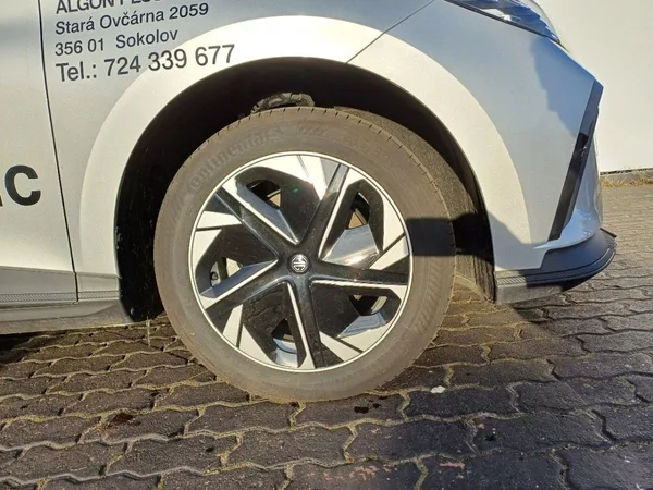 MG MG4 Elegance 150 kW 64 kWh RWD - foto 23